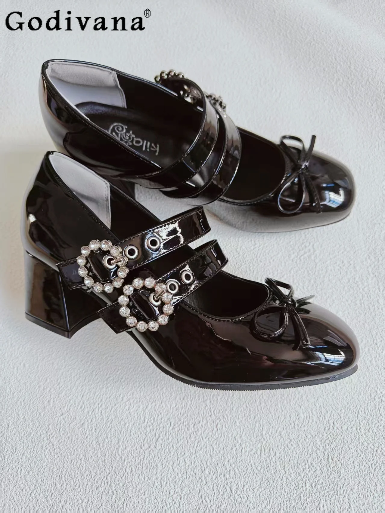 

Japanese Original Lolita Mine High Heels Pointed Thick Heels Rhinestone Retro Elegant Sweet Girl Mary Jane Single Shoes