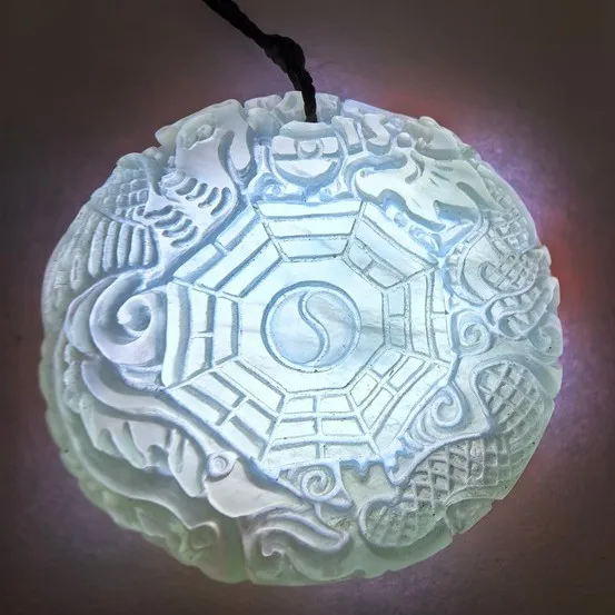 pingente-amuleto-de-jade-verde-com-os-oito-trigramas-de-taiji-235