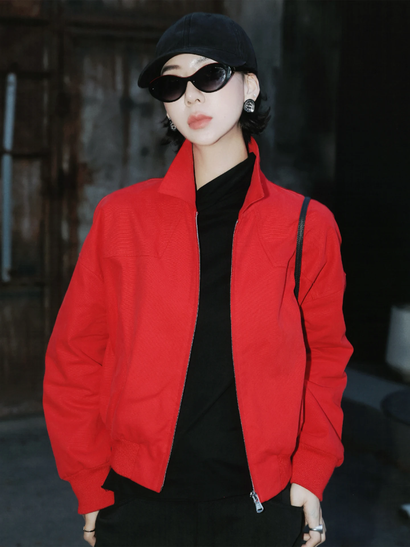 

Красная женская укороченная куртка с отложным воротником из хлопка, новинка весенней коллекции, маленький размер, повседневная верхняя одежда