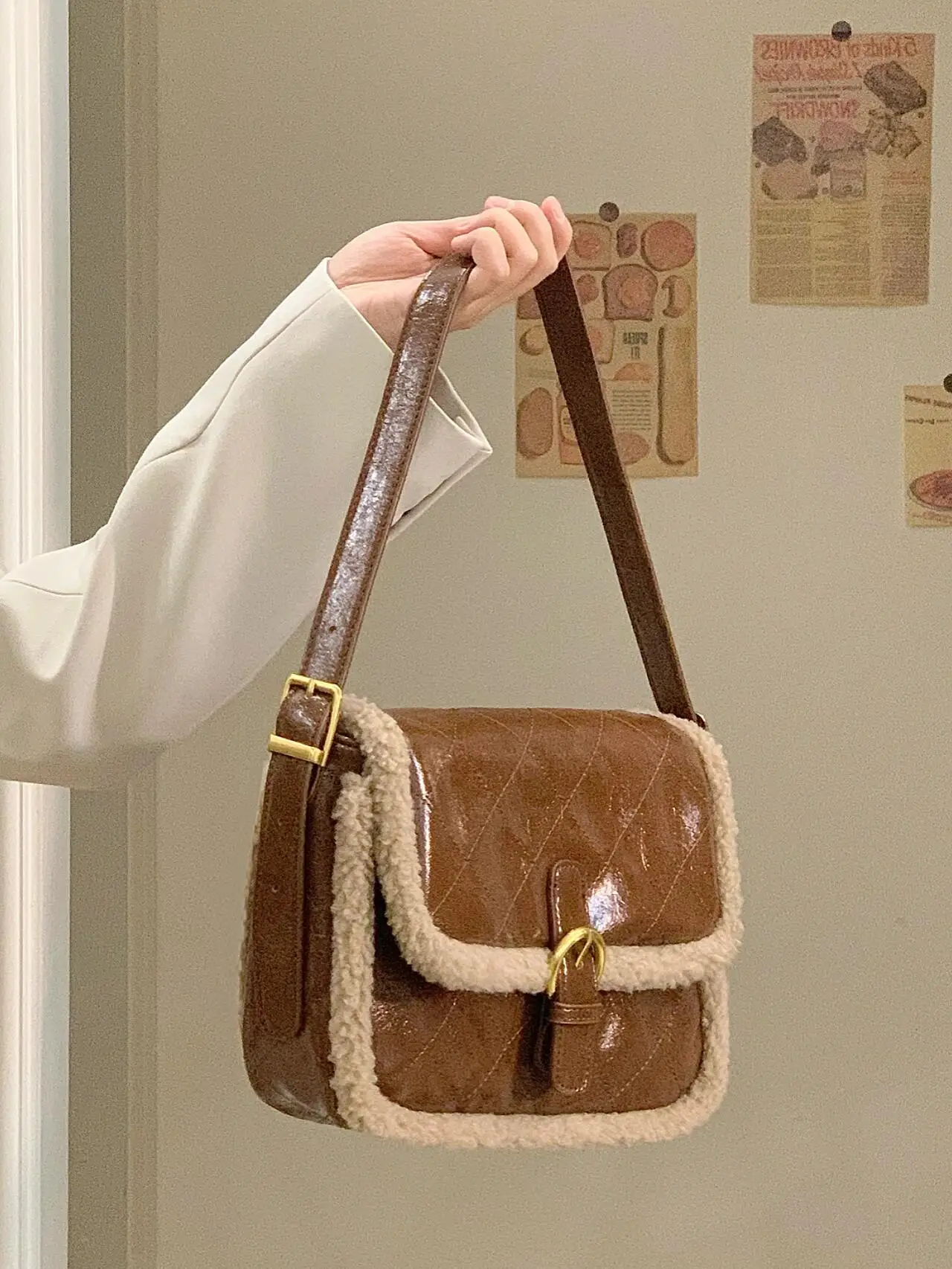 Autumn Winter Retro Oil Wax Leather One Shoulder Bag Lamb Wool Commute Handbags Women's Large Capacity Versatile Crossbody Bags