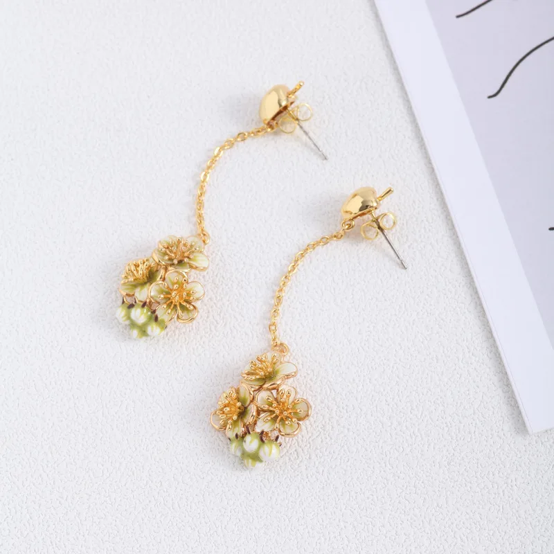 Bohemia Pastoral Style White Green Blossom Pear Flower Long Chain Tassels Pink Sakura Bud Dangle Fairy Style Earrings for Women