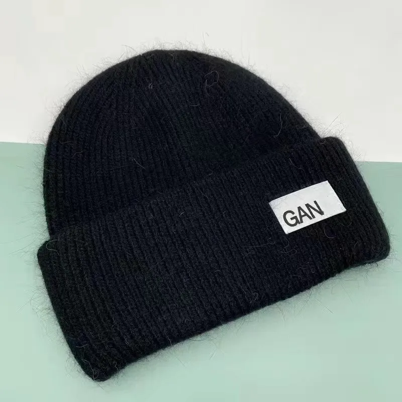 2025 Gan Winter Beanie Couple Letter Cloth Knit Soft Triple Fold Thick Warm Hat Outdoor Sport Cold Cap Ins Popular Colors Hat