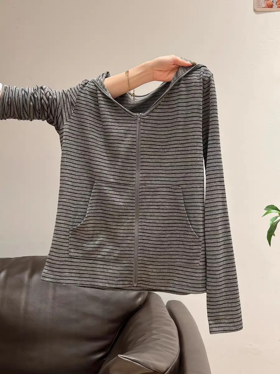 เสื้อยืดแขนยาวผู้หญิง สไตล์ฝรั่งเศส สำหรับฤดูใบไม้ร่วง ปกเสื้อแบบมีปก ตัดต่อผ้าหลายชั้น ทรงเข้ารูป จีบระบาย น่ารัก เอวยางยืด ลายสก็อต สีพื้น