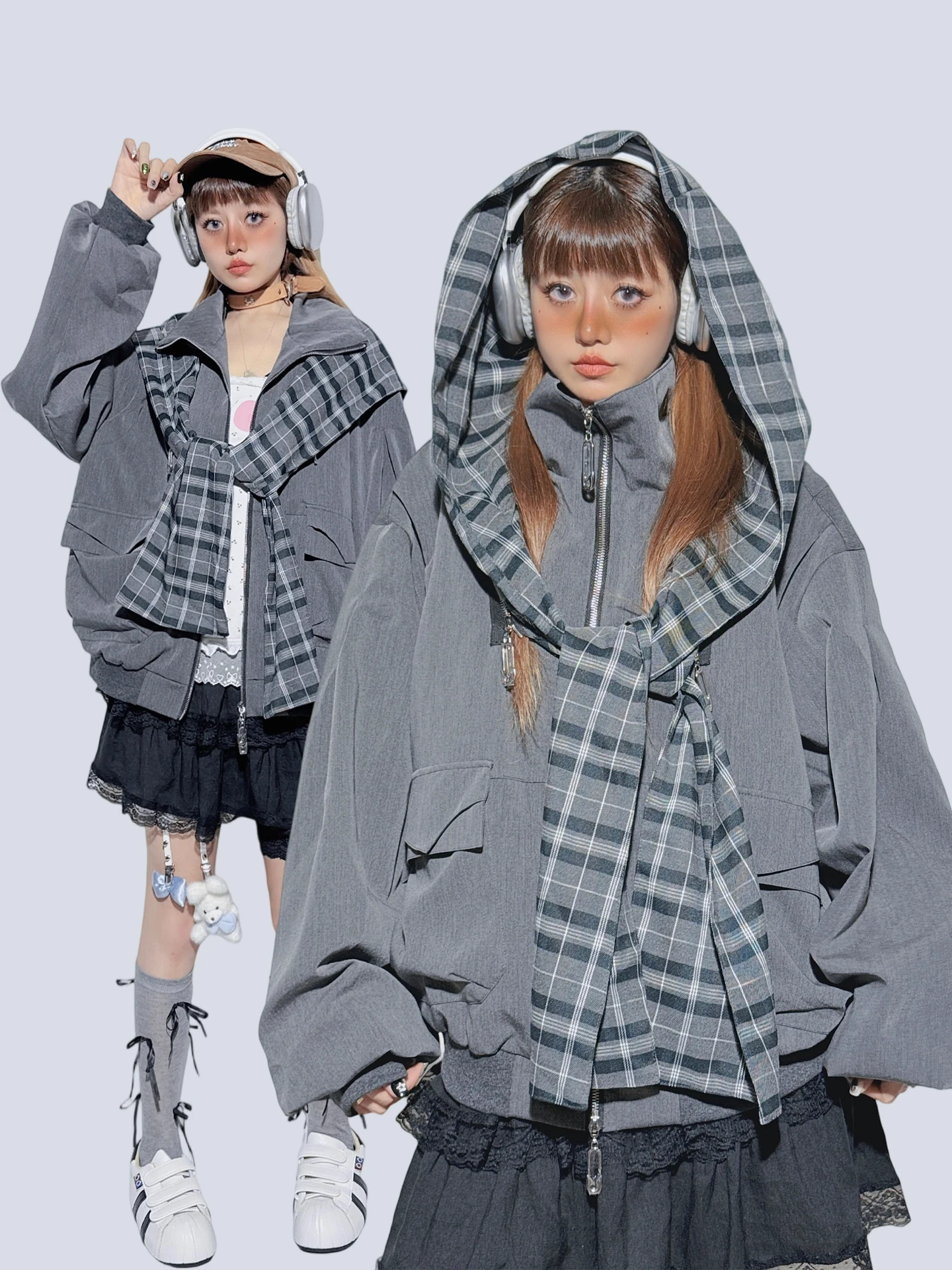 

Стильная оверсайз бейсбольная куртка свободного кроя в уличном стиле с молниями, контрастными вставками и эффектом стройности, с высоким круглым воротом