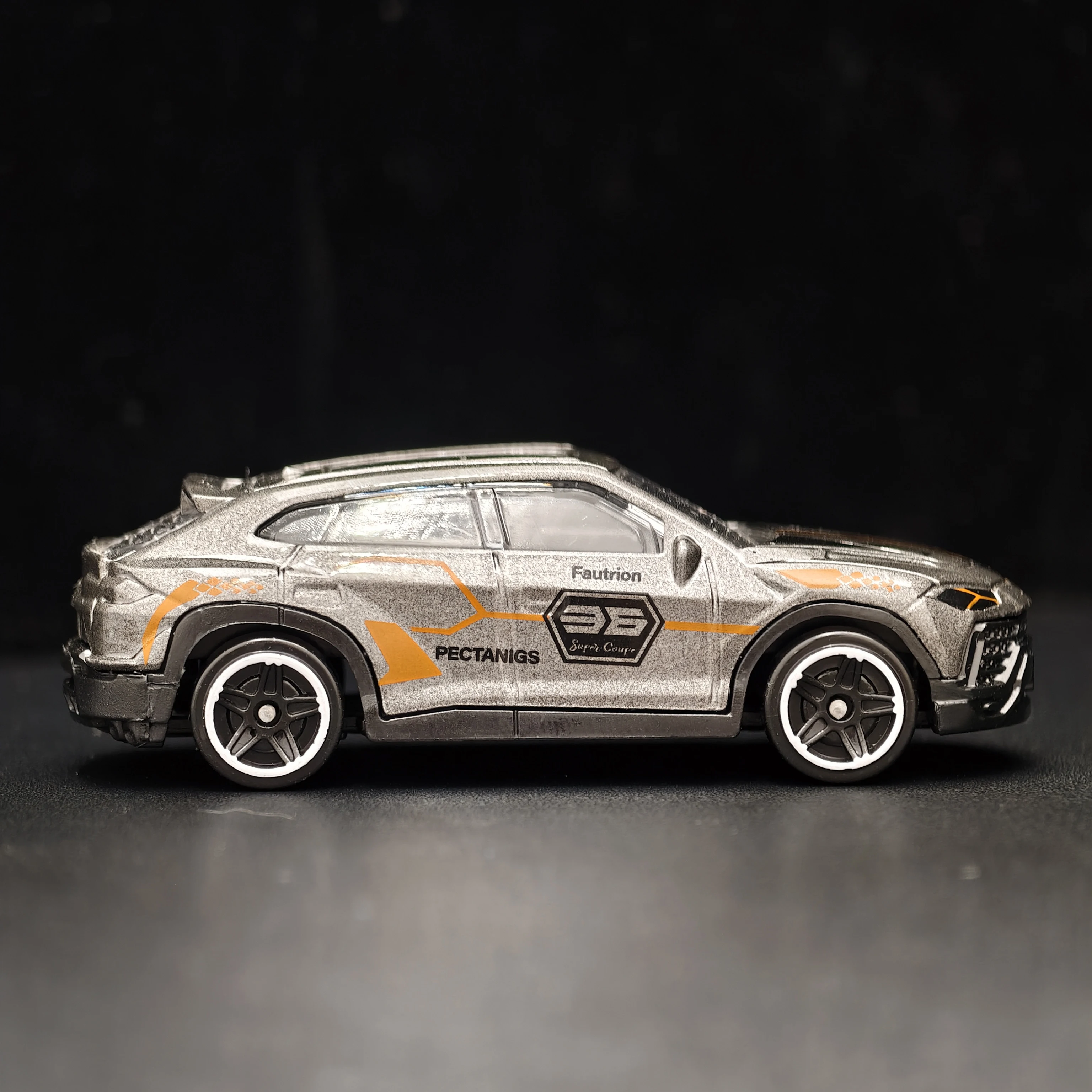 1:64 Scale Urus Off-Road Diecast Car Premium Vehicle Replica Collectible Hobby Toy for Car Enthusiasts Home Shelf Display