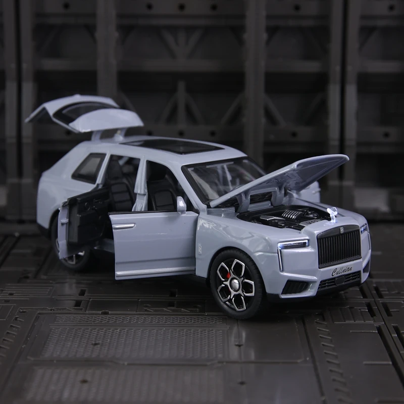 1:32 Rolls Royce Cullinan puertas de modelo de coche de aleación y capó de motor, el maletero se puede abrir tiene funciones de sonido y iluminación simuladas