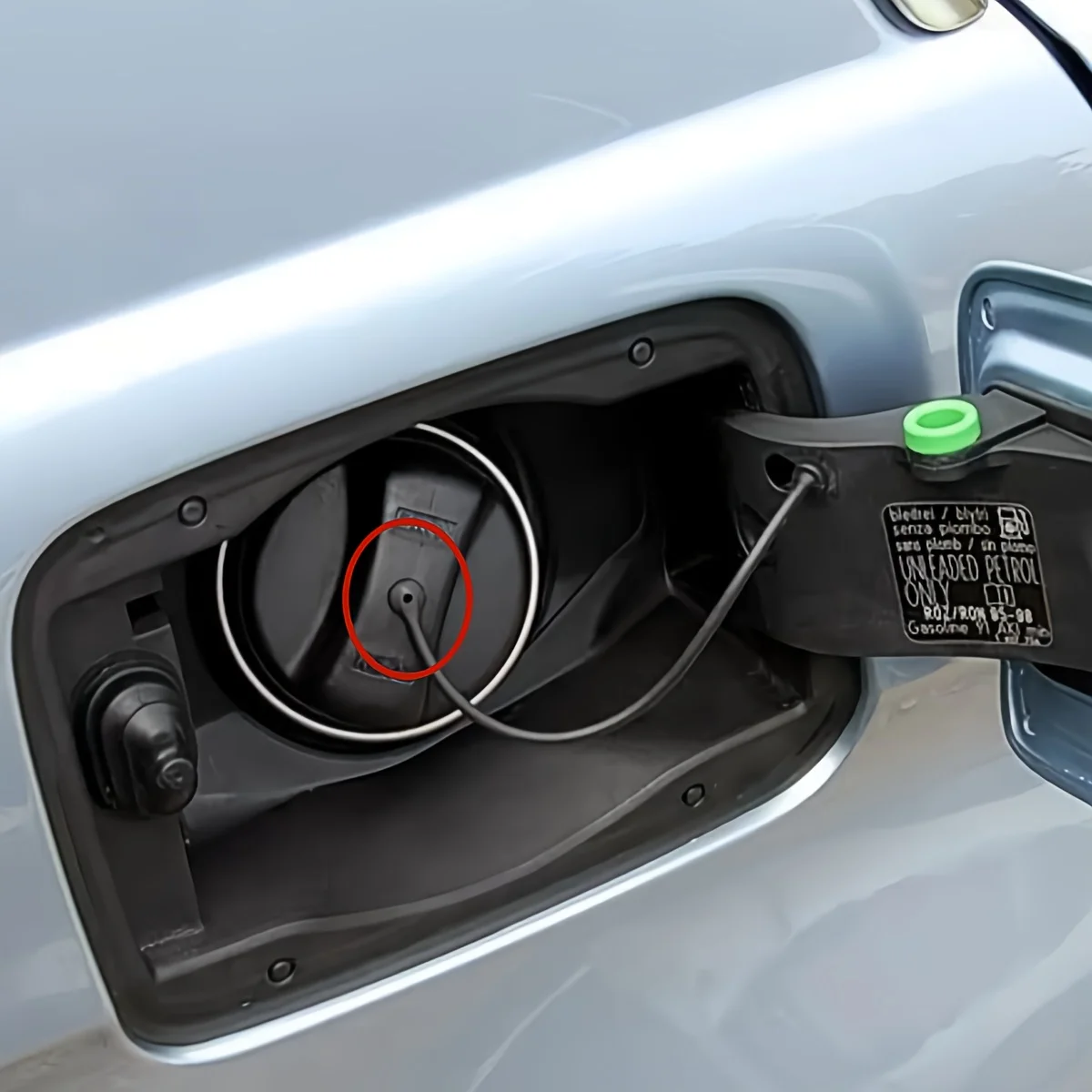 

Крышка топливного бака с защитой от потери веревки, автомобильные крепежные аксессуары для BMW F10E46 E36 E34 E60 F30 E30 G30 F20 F01 F11 F31 E81E39 E90