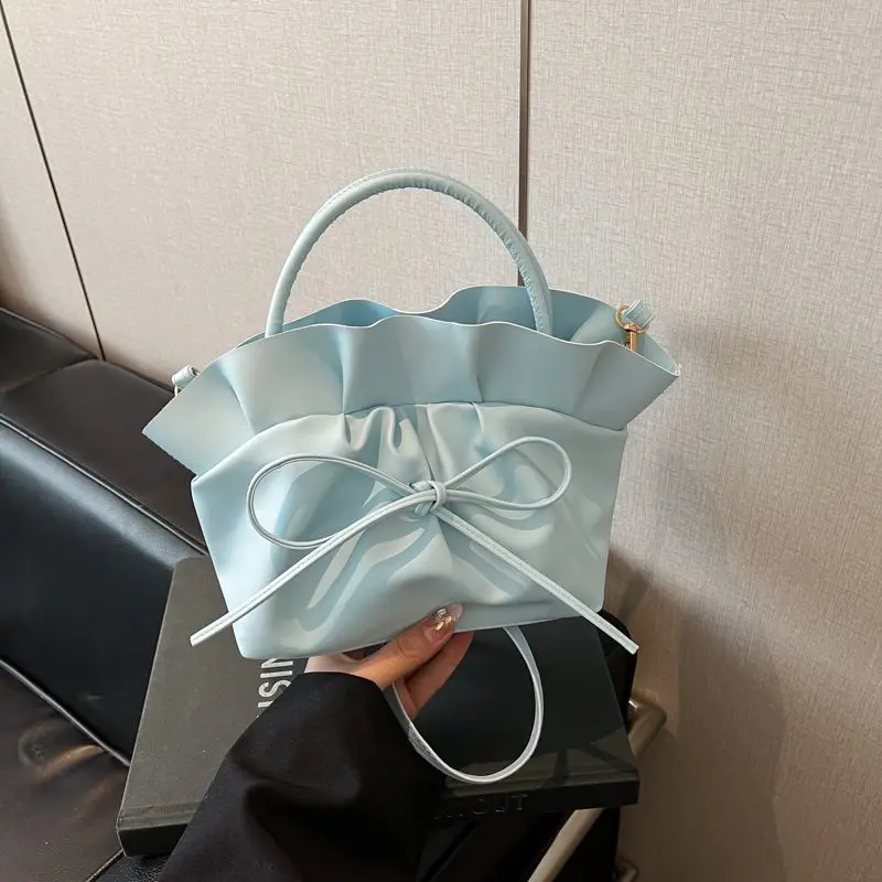 2026 High-Looking New Fashion Simple Shoulder Bag Retro Aesthetic Bag Women's Casual Commuting Crossbody Bag Bucket Bag