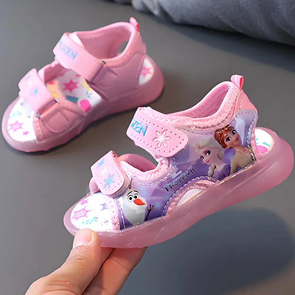 

2025 Disney New Baby Girls Led Light Sandals Cute Frozen Elsa Children's Casual Shoes Anti-slip Kids Beach Shoes Outdoor Shoes