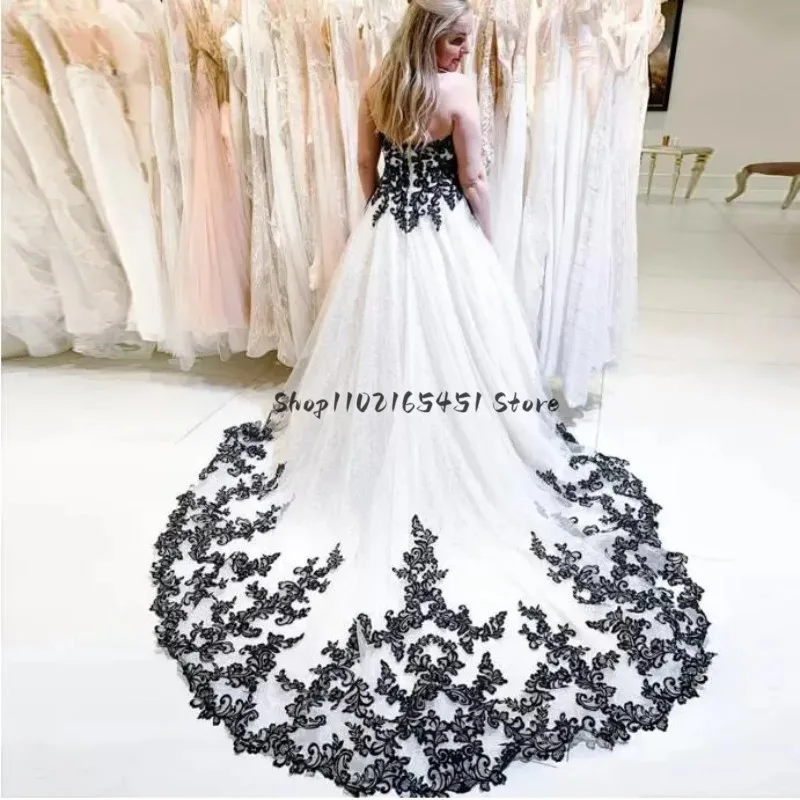 Black and White Gothic Country Wedding Dresses Rustic Bridal Dress Appliques Lace Robe De Mariee Engegame Customizednt vintage