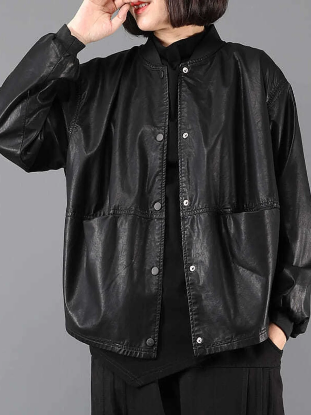 ملابس خريفية نسائية من الجلد مقاس كبير من Faionable Thiened ملابس خريفية مبطنة وفضفاضة مناسبة للتنقل من جلد البولي يوريثان