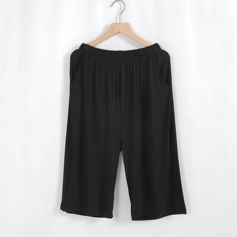 Black cropped pants