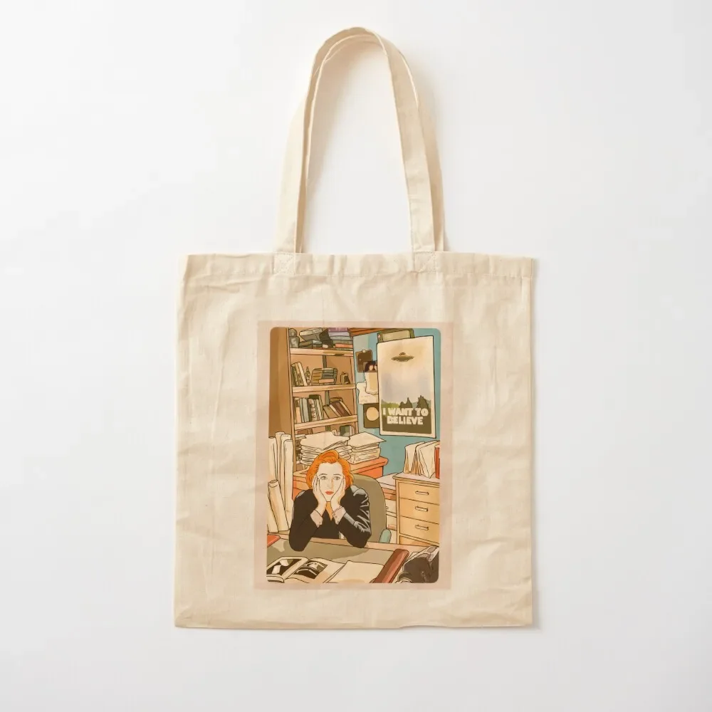 The skeptical Dana Scully in the Mulder s office The X Files Tote Bag Shopper handbag Woman shopper bag