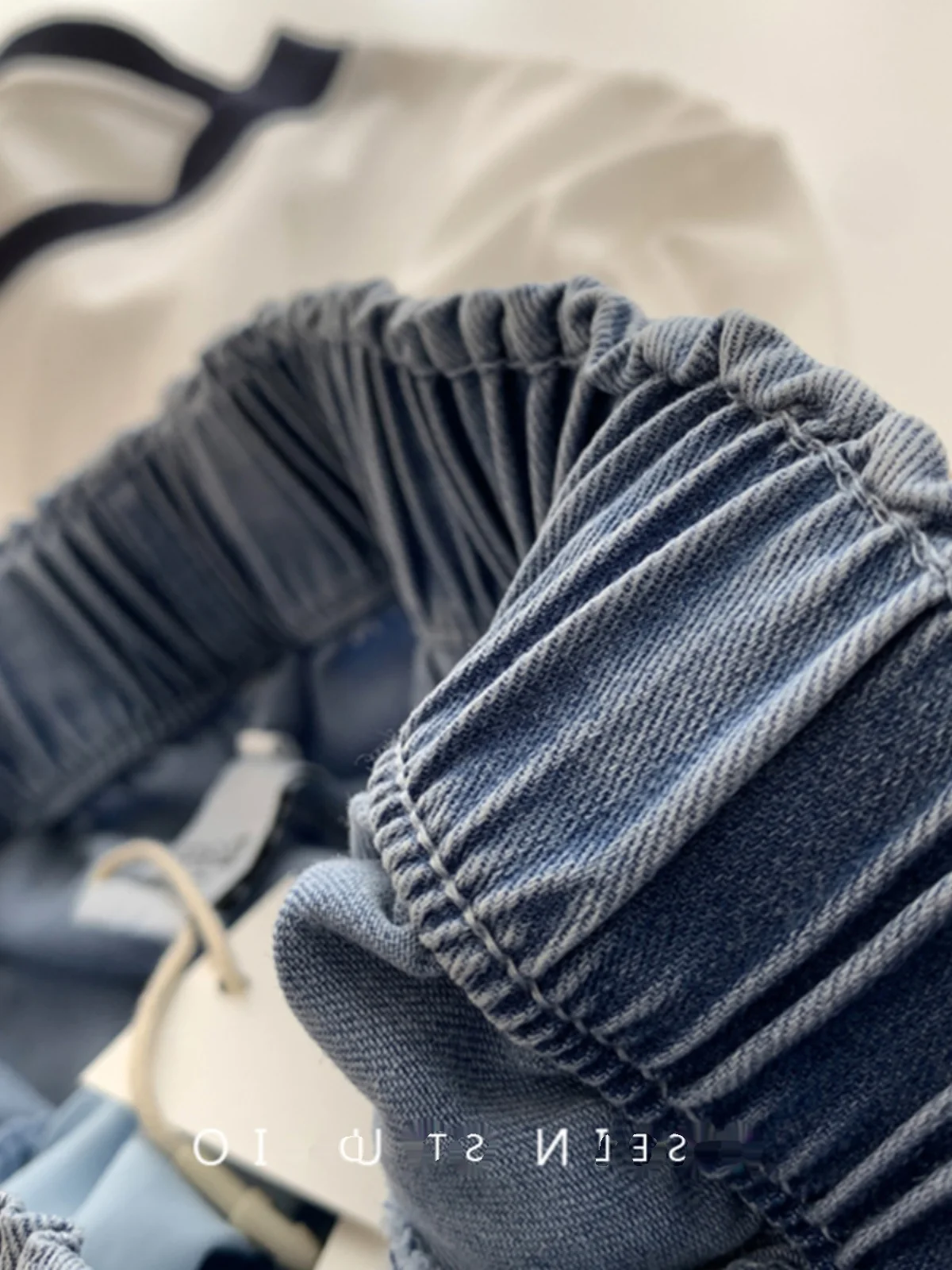 بنطال ذو قصة أرجل واسعة أزرق رسمي للنساء صيفي من الساتان بفتحة خفيفة الوزن وأربطة شبكية قابلة للتعديل للشباب كاواي قابلة للتنفس وبسيطة