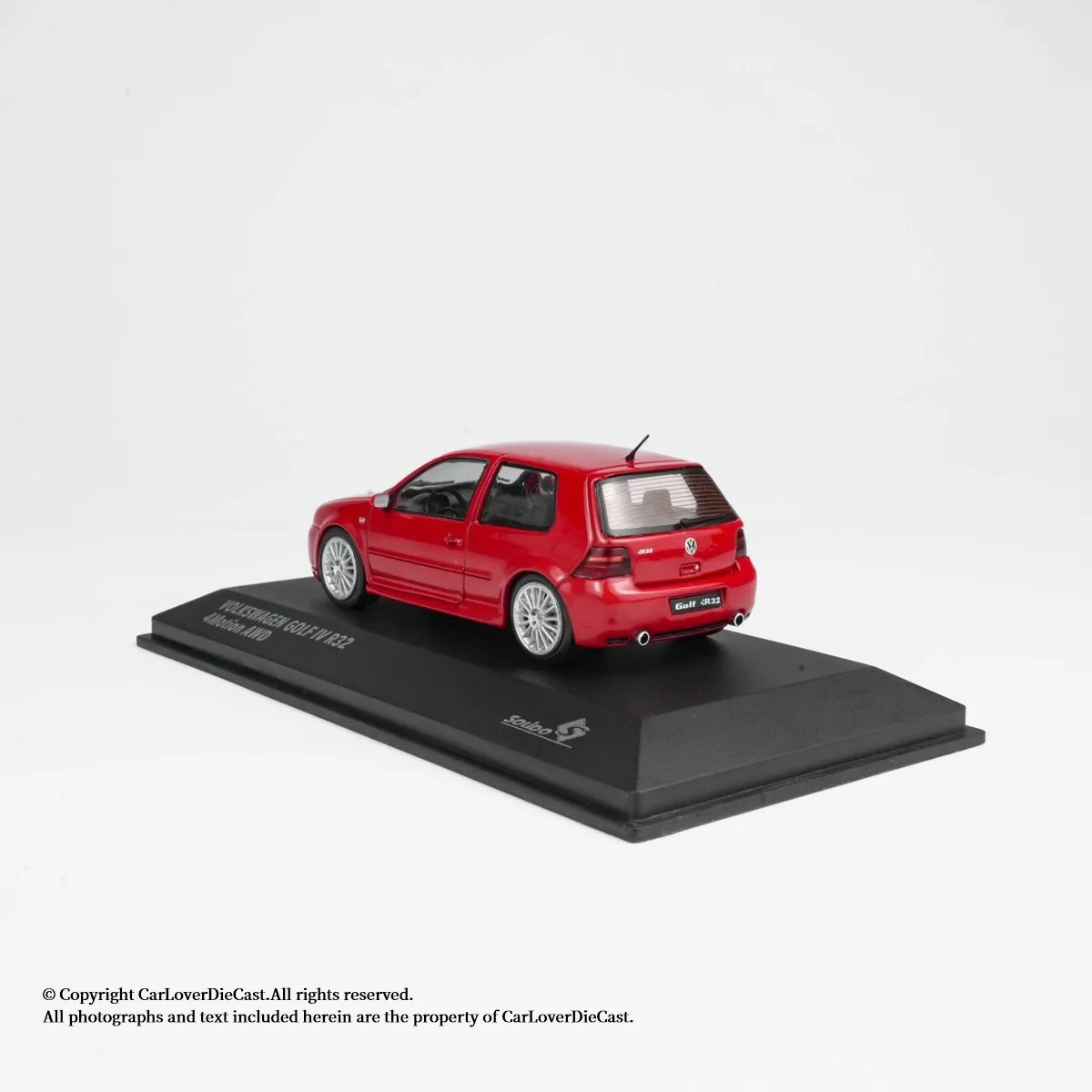 سوليدو 1/43 فولكس فاجن جولف IV R32 دييكاست نموذج سيارة محاكاة جمع سبيكة السيارات نموذج غرفة عرض نموذج ألعاب للأولاد هدية