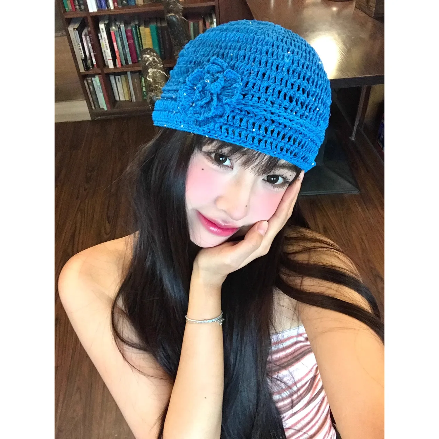 feito-a-mao-de-malha-3d-flor-chapeu-feminino-ele-versatil-lantejoulas-bandana-outono-inverno-casual-sle-chapeu-superior-redondo