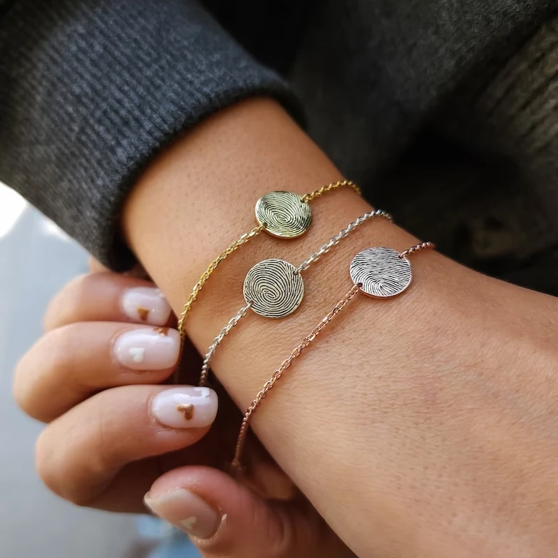 

Custom Fingerpirint Bracelet Carving Text Bracelet-Fingerprint Jewelry-Memorial Oath agreement Gift-Gold Fingerprint Bracelet