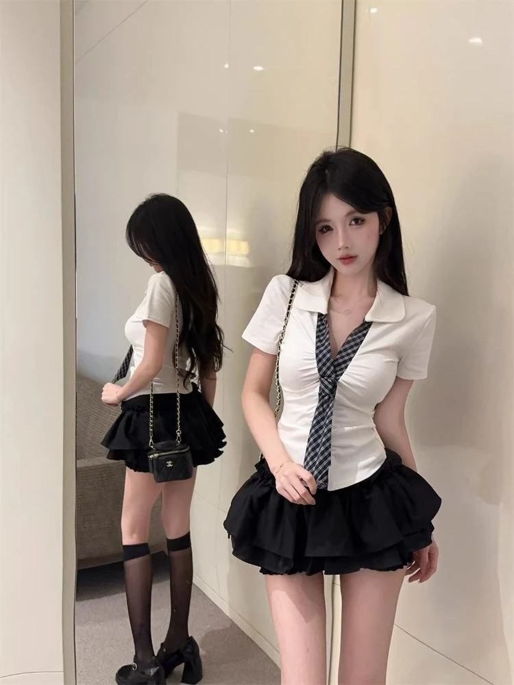 

Летний новый комплект в стиле колледж для модных девушек: модный топ с воротником-поло и короткими рукавами, стильный дизайн, пышная короткая юбка.