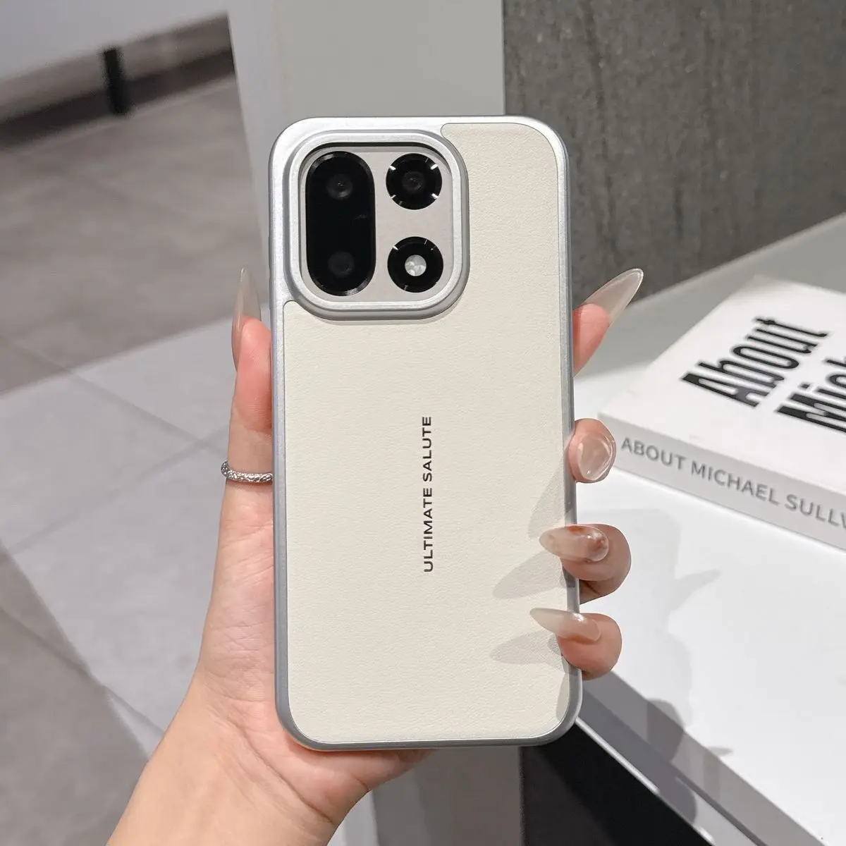 

Case For OnePlus 15 Simple Magnetic Electroplated Frame Rhinestone-textured Leather Cover For OnePlus15 Shockproof Bumper Funda