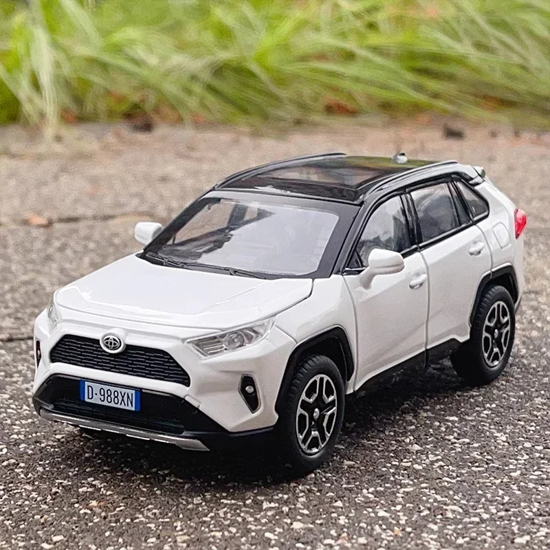 1:32 RAV4 SUV 2023 合金ダイキャストおもちゃの車モデル サウンドとライト付きプルバックおもちゃ コレクション 誕生日プレゼント