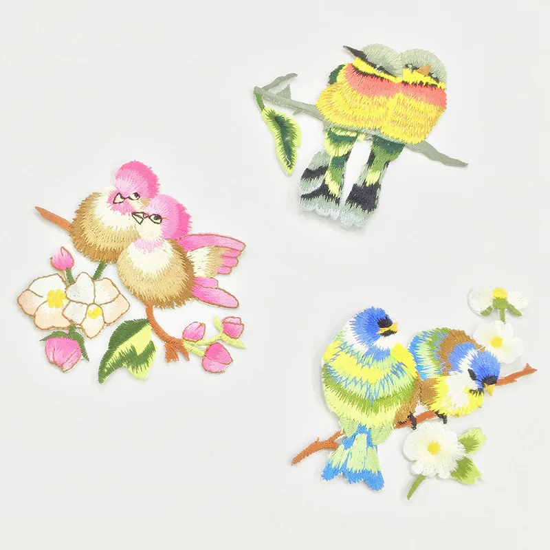 1pc Colorful Swallow Patch Bird Tattoo Sparrow Embroidered Iron On Applique Cloth Dress Scrapbooking DIY Clothing Sewing Decor