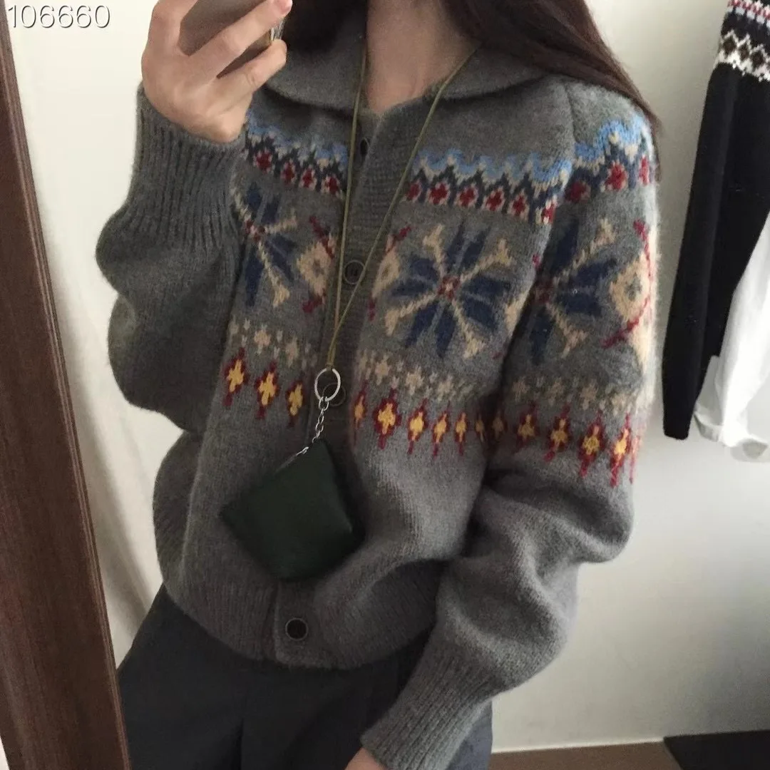 Sweater Wanita Lengan Panjang Cetak Jumper Cardigan Kancing Tunggal Saku Longgar Musim Gugur Kasual 2025 Rajutan Sedikit Elastis