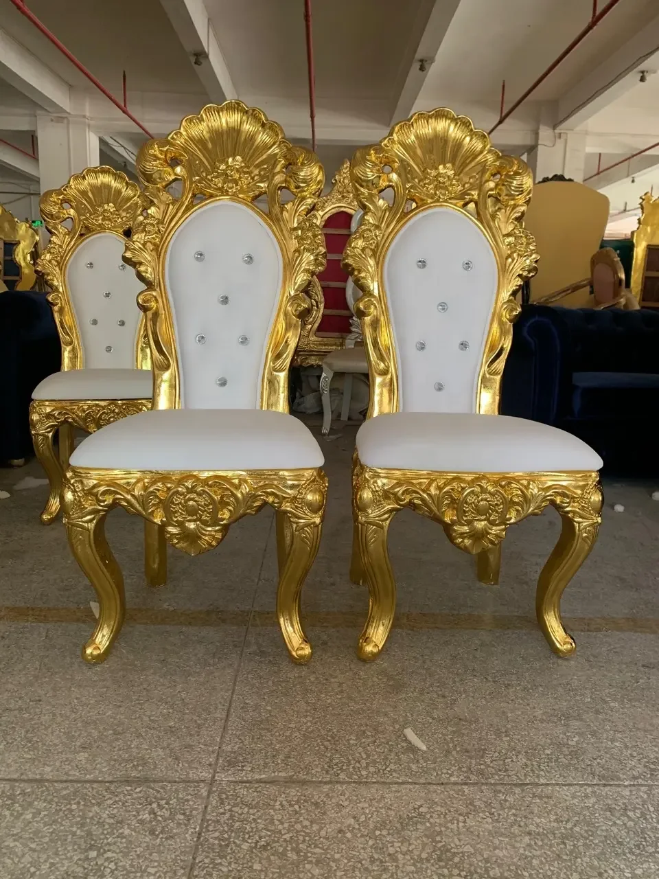 Custom Luxury Style Living Room Leather High Back Golden King Queen Throne Chair 2 Single Throne Chairs for Events Wedding Party