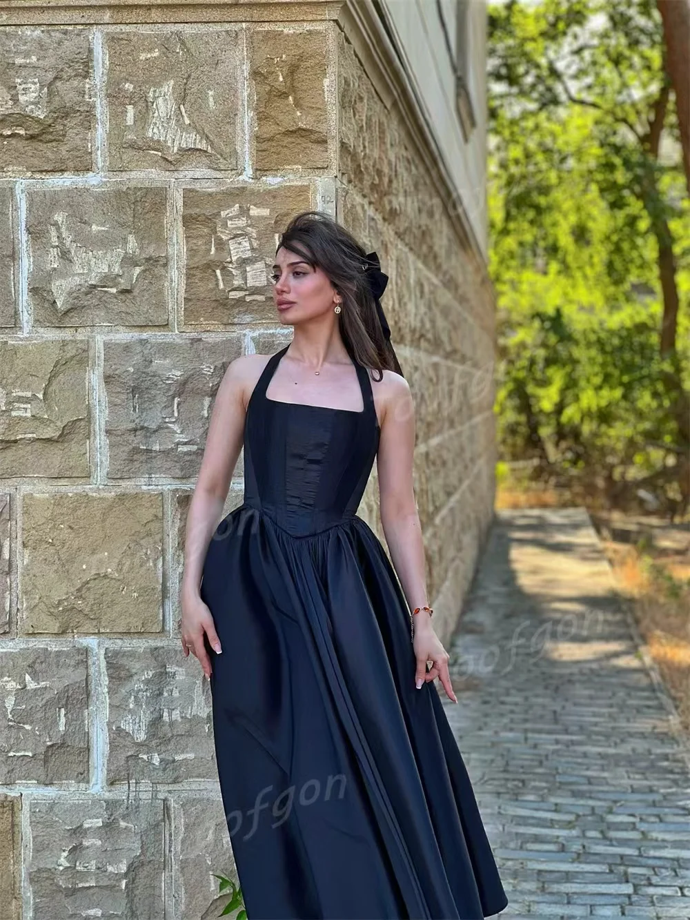 Sukienki na studniówkę z ramiączkami spaghetti Toofgon, czarna satynowa suknia wieczorowa, długa suknia w kształcie litery A na wesele/przyjęcie, możliwość personalizacji.