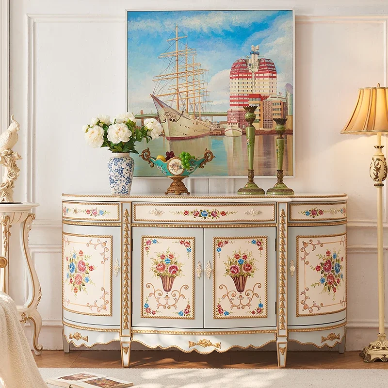 

Роскошный входной шкаф из массива дерева, расписанный вручную.