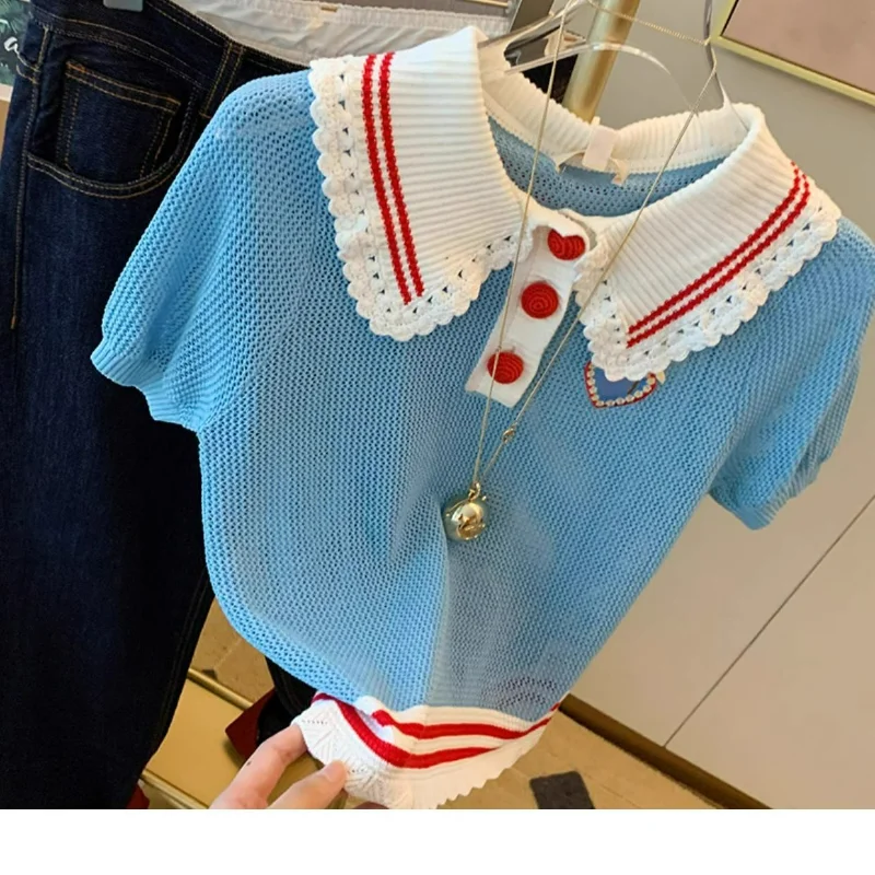 Estilo francês doce gola boneca bordado camisola de malha de manga curta feminina 2025 verão nova malha curto topo