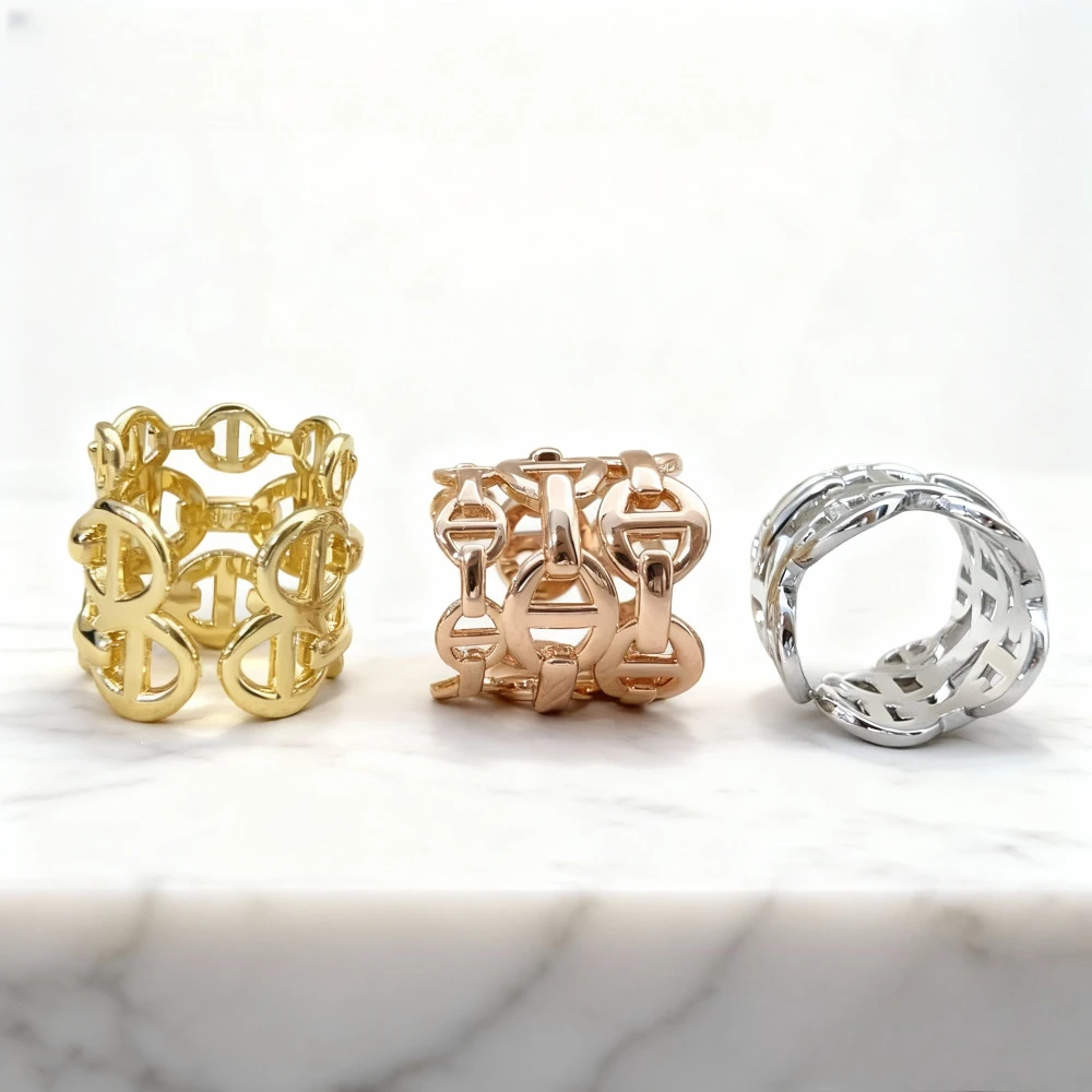 

2025 New Elegant accessories hollowed-out smooth pig nose ring multi-functional fashionable jewelry for birthday partie