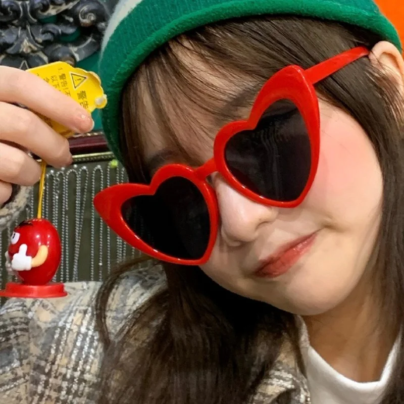 Retro Pose Love Sunglasses Female Fashion Big Face Thin Eyewear Summer Travel Sunshade image 4