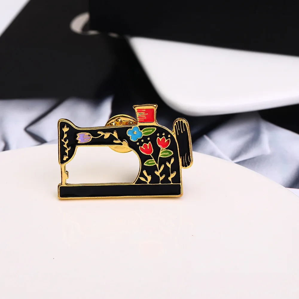 Vintage Style Floral Sewing Machine Enamel Pin Brooches Bag Hat Lapel Pin Badge Women Men Kids Jewelry