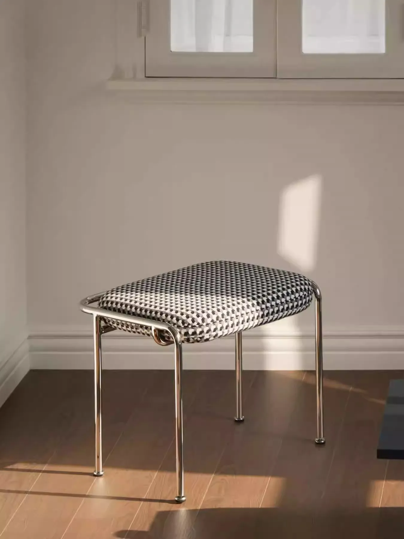 Nordic Style Modern Home use Creativity Soft Package Shoe-changing Stool Coffee shop Leisure Dining Stool Bedroom Make-up Stool