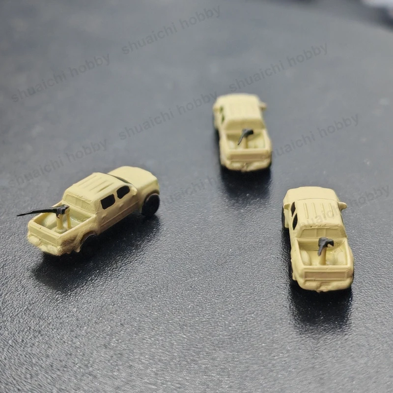 5PCS 1/350 Scale Armed Pickup Truck Fleet Model Sand-yellow Color Simulation Military Vehicles Static Ornament DIY Decoration