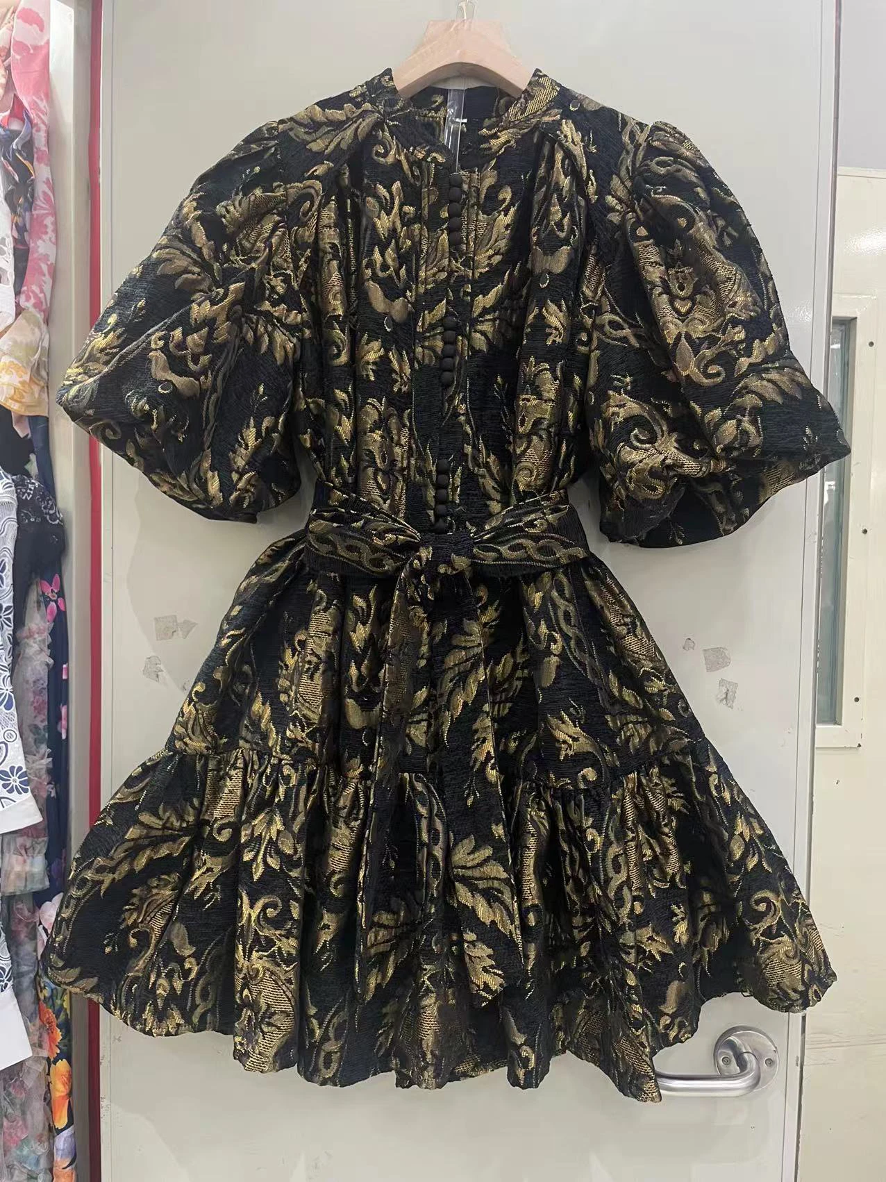 

SEQINYY Elegant Mini Dress Spring Autumn New Fashion Design Women Runway High Street Puff Sleeve Golden Jacquard Flower Belt