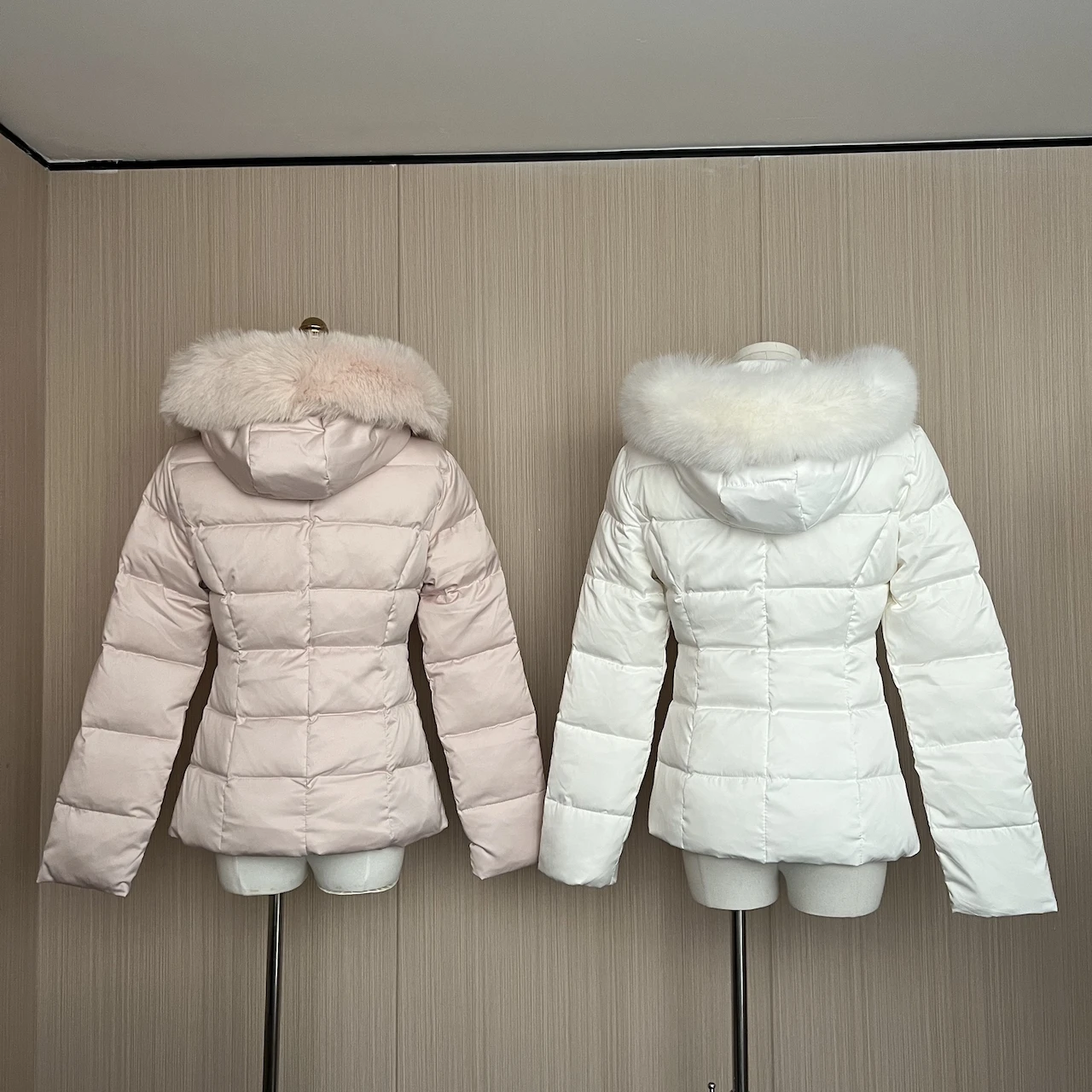 Women's Winter Thick Warm White Duck Down Coat Lady High Street Faux Fur Hooded Long Sleeve Slim Down Padded Outwear