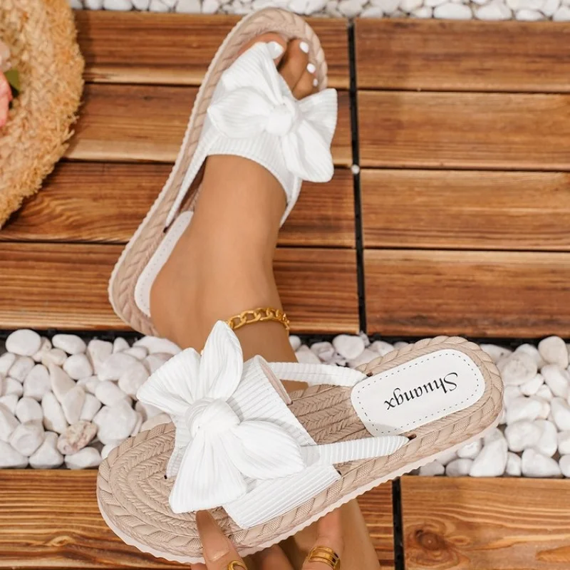 sandalias-femininas-sem-salto-apresentam-uma-sola-macia-e-um-design-superior-com-detalhes-de-laco-elegantes-e-versateis