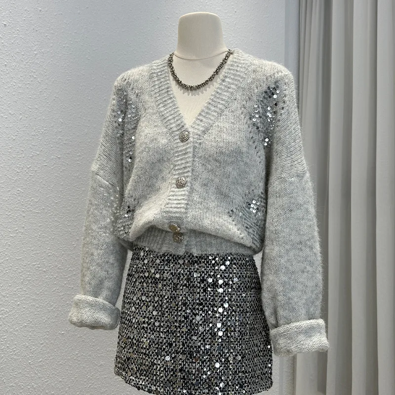 Cardigan lavorato a maglia con paillettes lucide per donna Moda autunnale con scollo a V tinta unita morbido maglione caldo cappotto maglioni stile francese