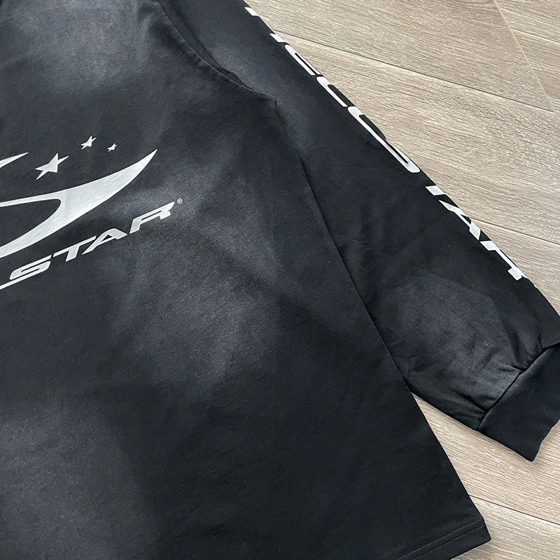 HS Minimalistisches Print-Freizeit-Langarm-T-Shirt für Männer und Frauen in drei Farben – Detail 10