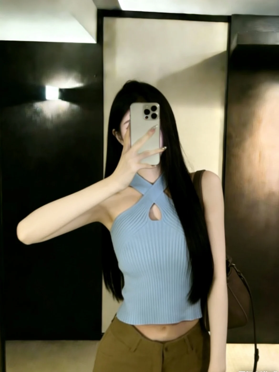 

Blue V-ne Knitted Knotted Cross Hollow out Tank Top Strapl Bustier for Young Women Summer Casual Knot Design