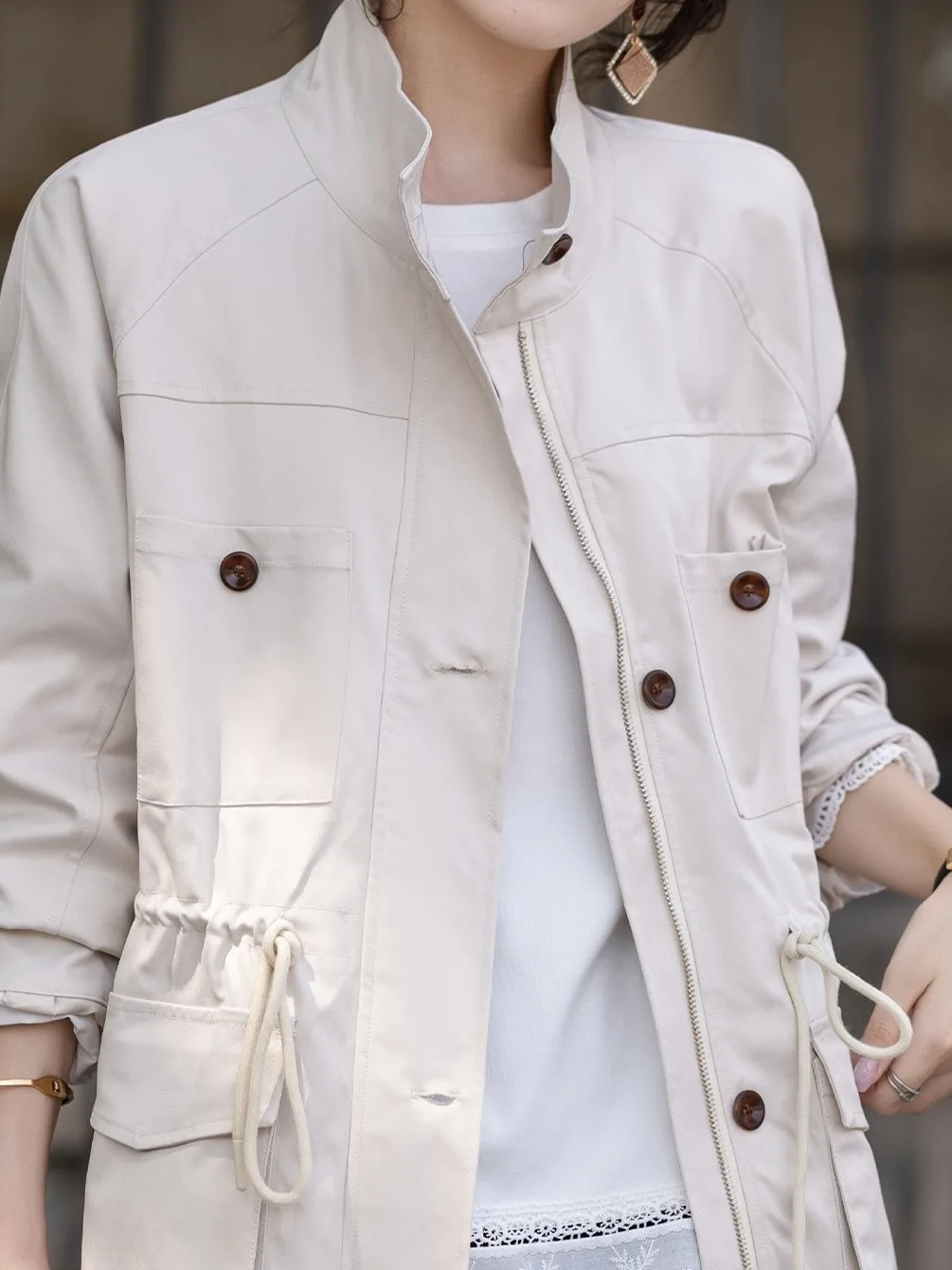 

Повседневный однотонный жилет с завязками на талии, осень 2025, корейский стиль, художественный дизайн, элегантность, верхняя одежда для города, свободный крой