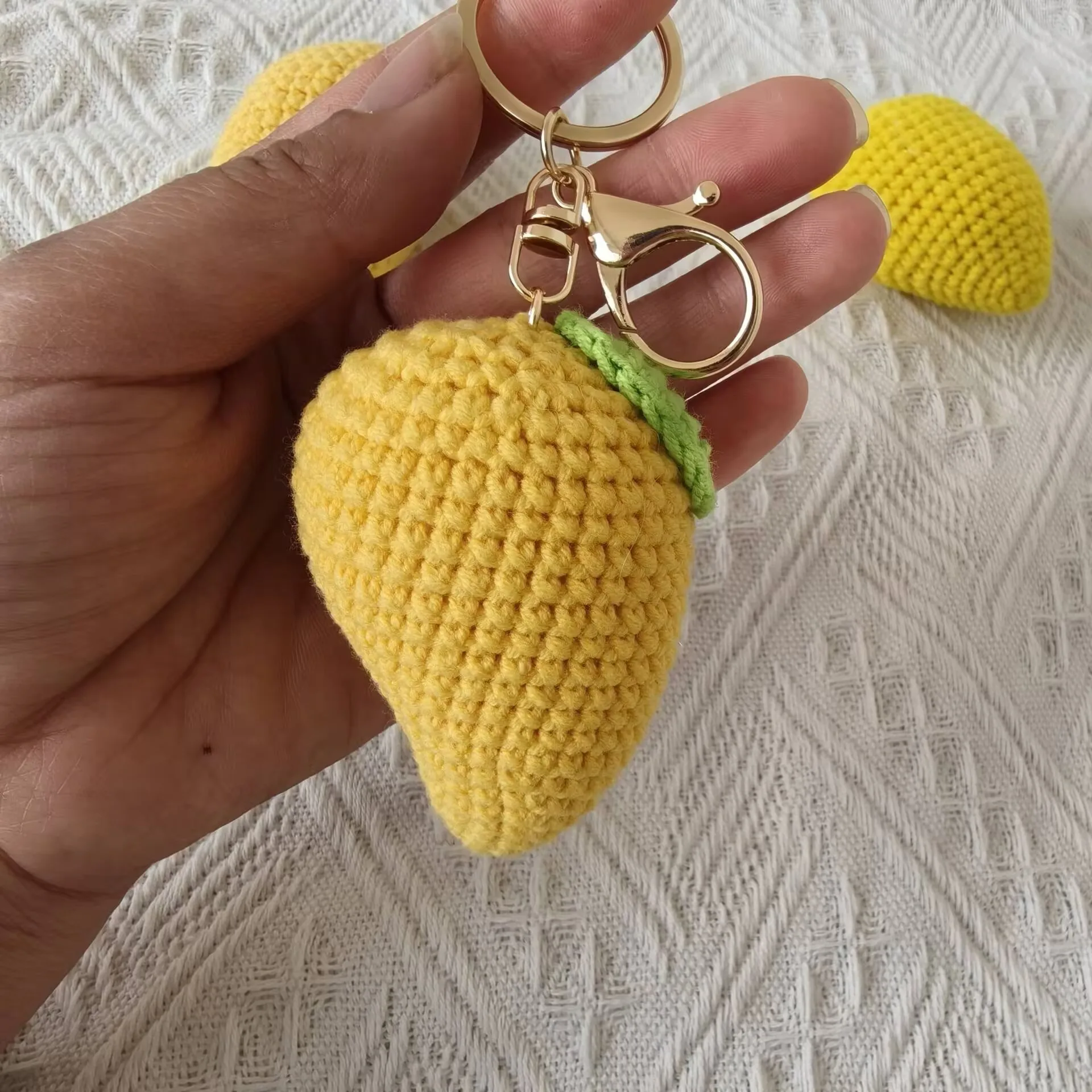 

Cute Mini Fruit Knitted Suitable for Bags Women's Handbags, Shoulder Bags, Handmade Weaving Keychain Bag Charms
