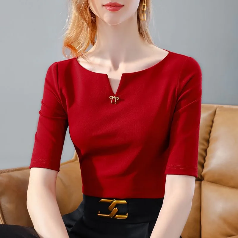 Women Shirts Tops Lady Casual V-Neck Short Sleeve brooch decor Slim Red color Blouse Tops QT050