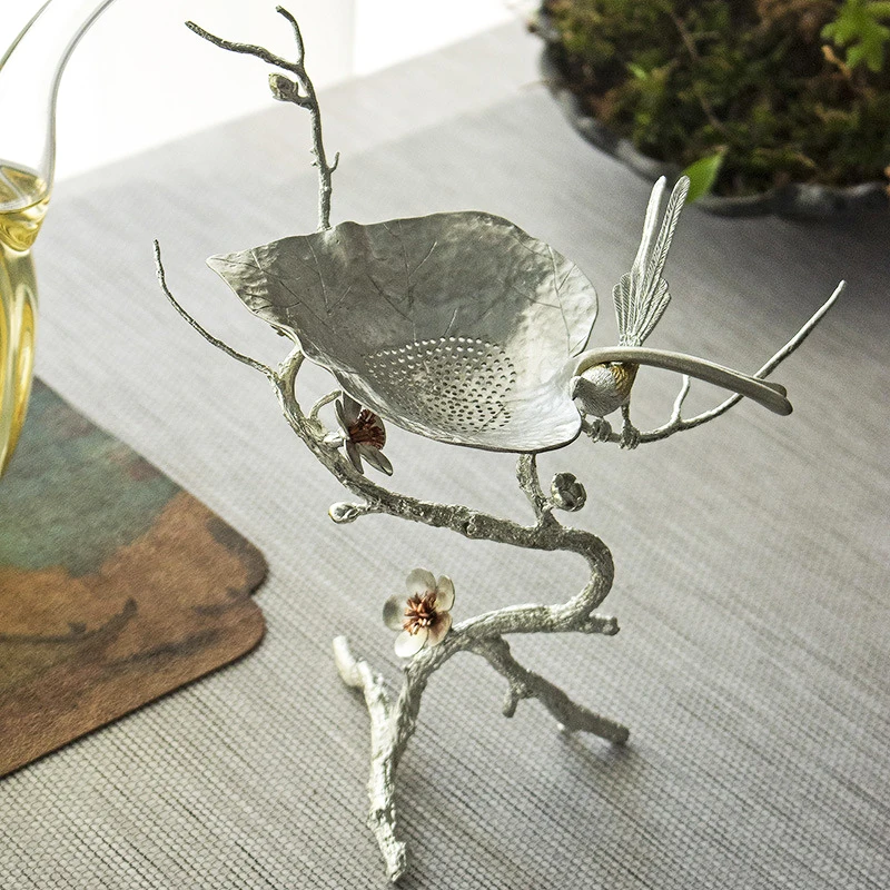 

Pure tin tea filter bracket combination plum blossom magpie tea leak base silver creative tea soup filter
