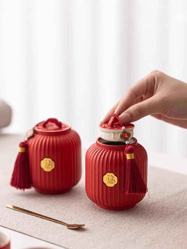 

250ml Red Ceramic Tea Jar Chinese Wedding Tea Set Accessories Palace Style Sealed Irrigation Custom Porcelain Coffee Container