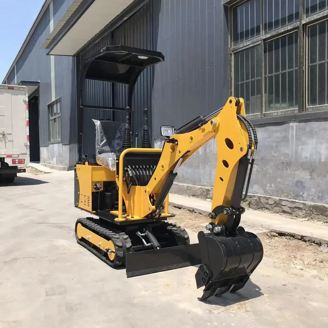 OKW-08 Mini Excavator Garden Digging Excavator 0.8 Ton 1.2 Ton Small Digger Factory Price for Sale With CE/EPA Certification