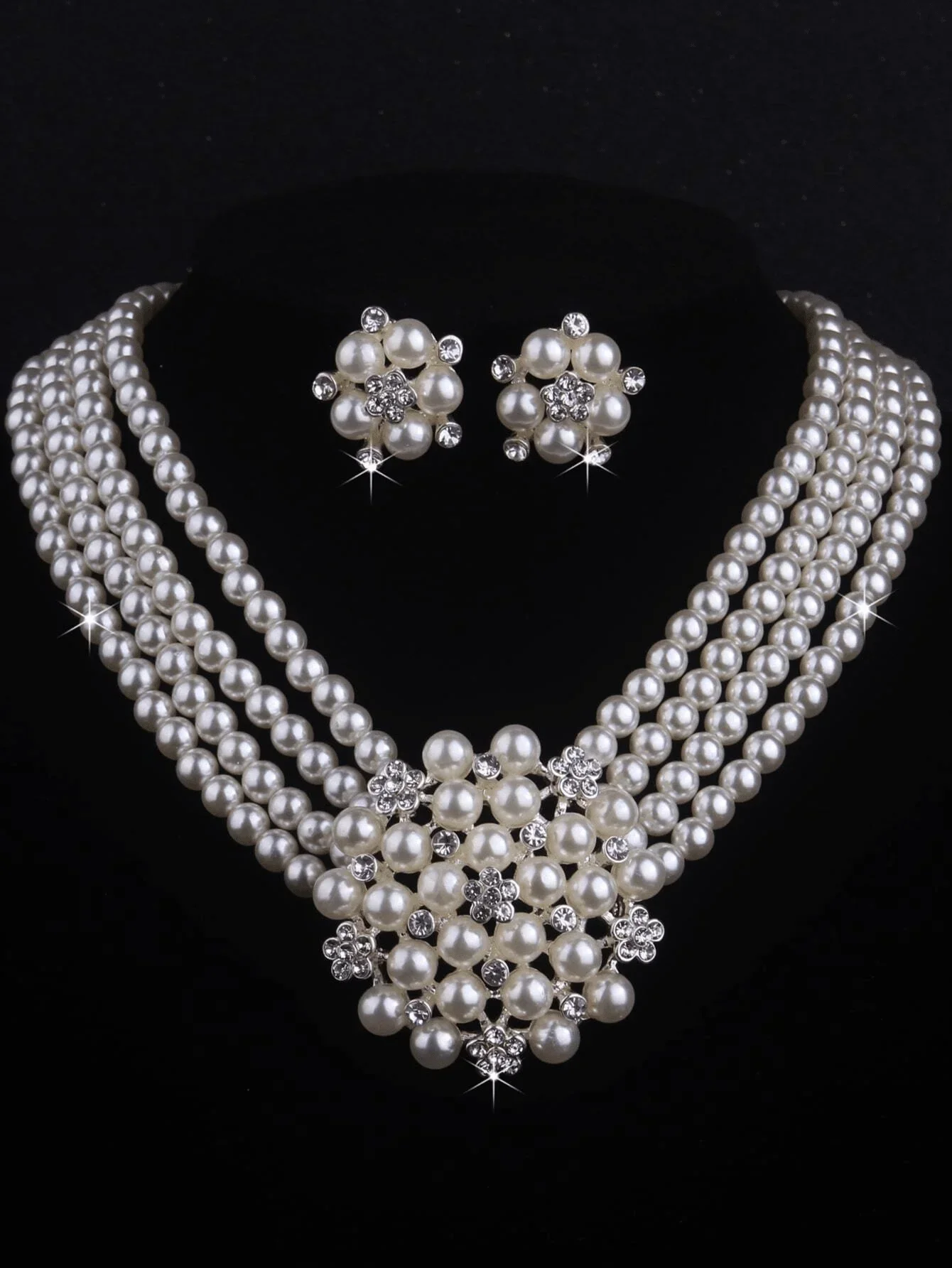 Juego de 3 piezas de collar y aretes de perlas sintéticas con diseño de flor de la felicidad, ideal para cenas, bodas y accesorios de novia.
