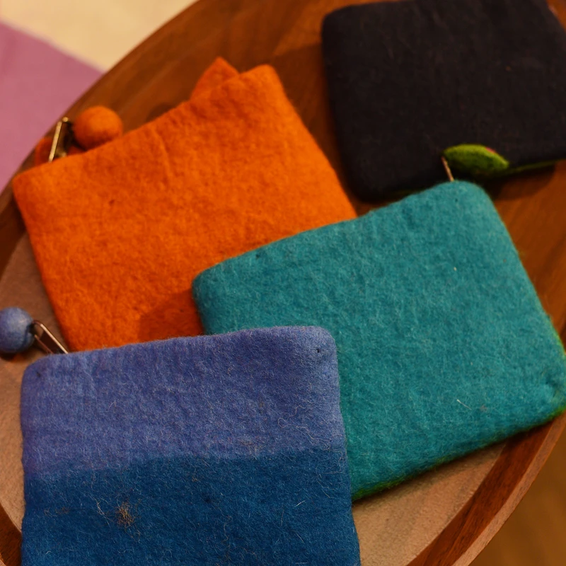 

Creative Handmade Wool Felt Coin Purse Women's Sle Cartoon Document Storage Bag Festive Gift Ideas Personalized Tote