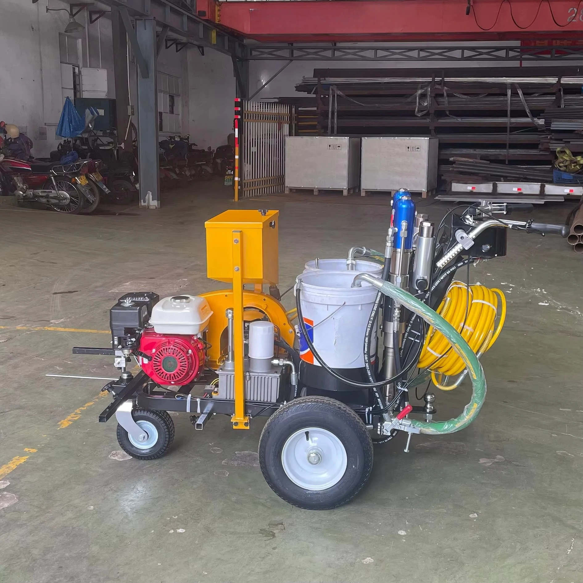 آلة وضع علامات على الطرق للرش البارد عالية الجودة لأعمال الطرق الفعالة #3